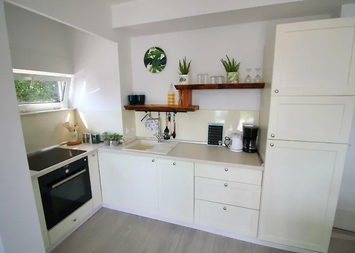 Tramontana - Cozy And Charming Close To Sea شقة